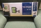 Full Motion Tilt & Swivel TV Wall Mount