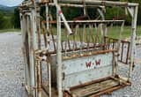 W-W Squeeze Chute & Palp Cage for sale
