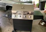 CharBroil gas grill. --like new--