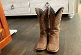 Womens Size 6 1/2 boots