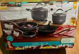 The Pioneer Woman 19 Piece Cookware Set