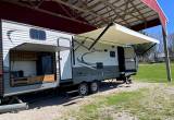 2017 Zinger 328sb With Bunkhouse