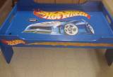 Hot Wheels race track table and cars