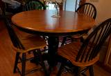 48 in round pedastal table /4 chairs