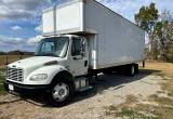 2011 freightliner 26ft box