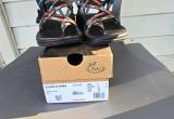 womens chacos size 6