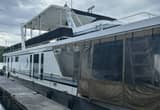 2005 horizon houseboat 18x82