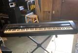 Roland RD 600 electronic keyboard