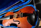violin w/ bow and case