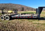 25 ft. flatbed gooseneck trailer