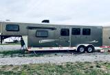 2017 shadow 3 horse trailer LQ w/ slide