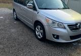 2010 Volkswagen Routan SEL