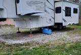 2007 Keystone Montana camper