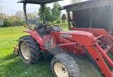 3520 Branson tractor with loader